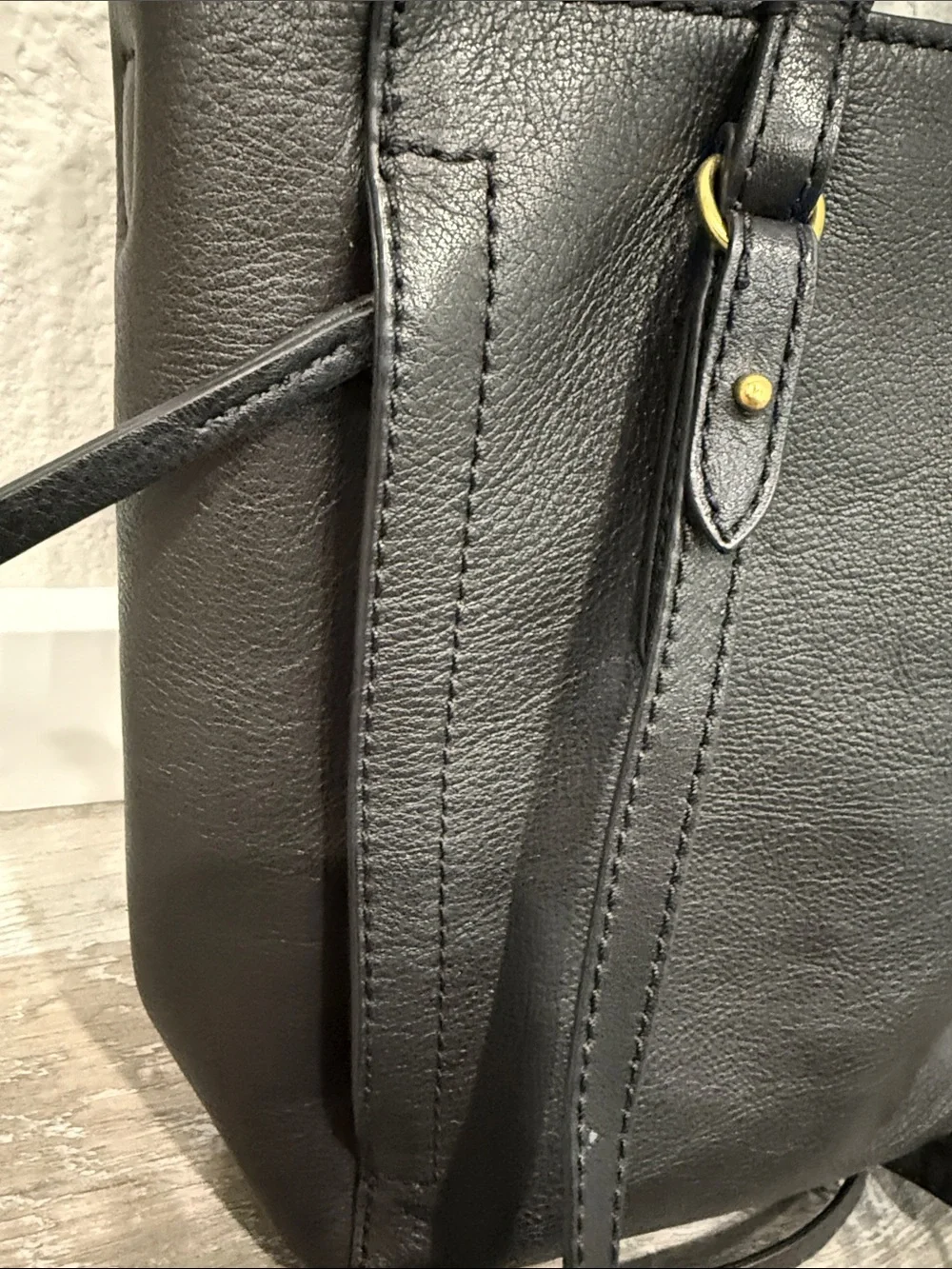 Fossil Camilla convertible black leather backpack purse.
